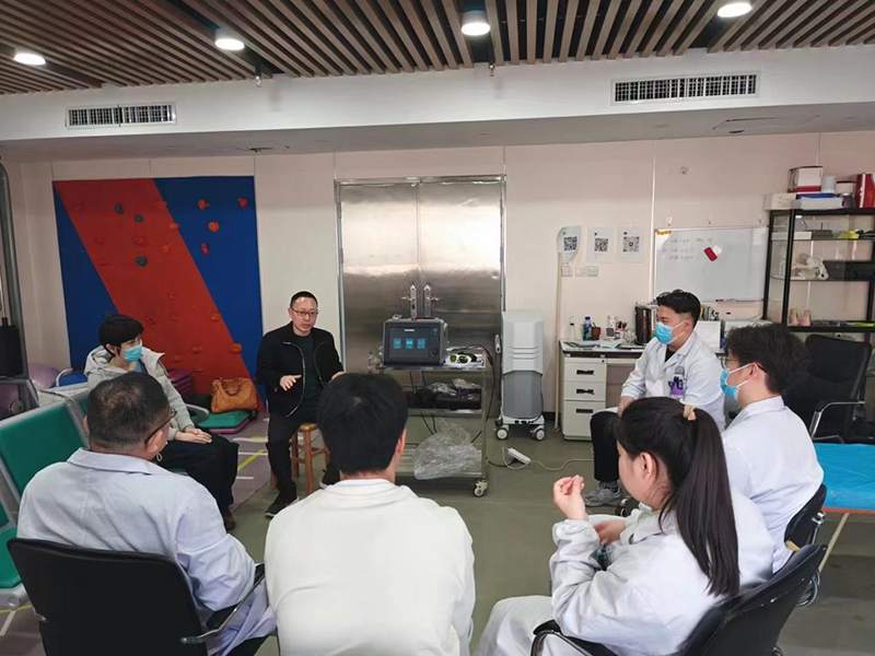 PBM Medical Laser ແລະໂຮງຫມໍປະຊາຊົນເມືອງ Wuhan ເຂົ້າໄປໃນການຮ່ວມມືໃນ Physiotherapy Laser